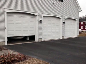 24/7 Emergency business garage door
